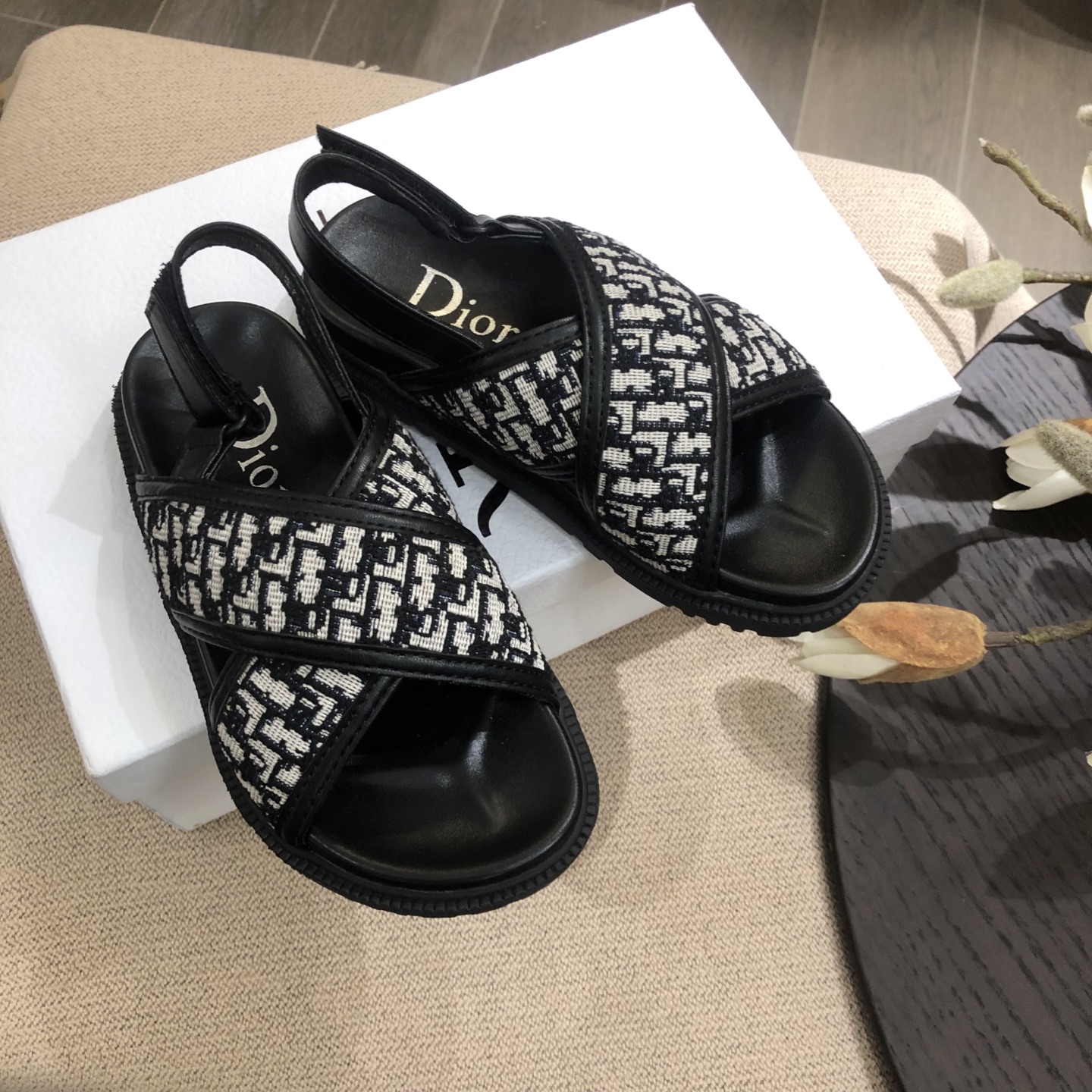 Children's shoes child